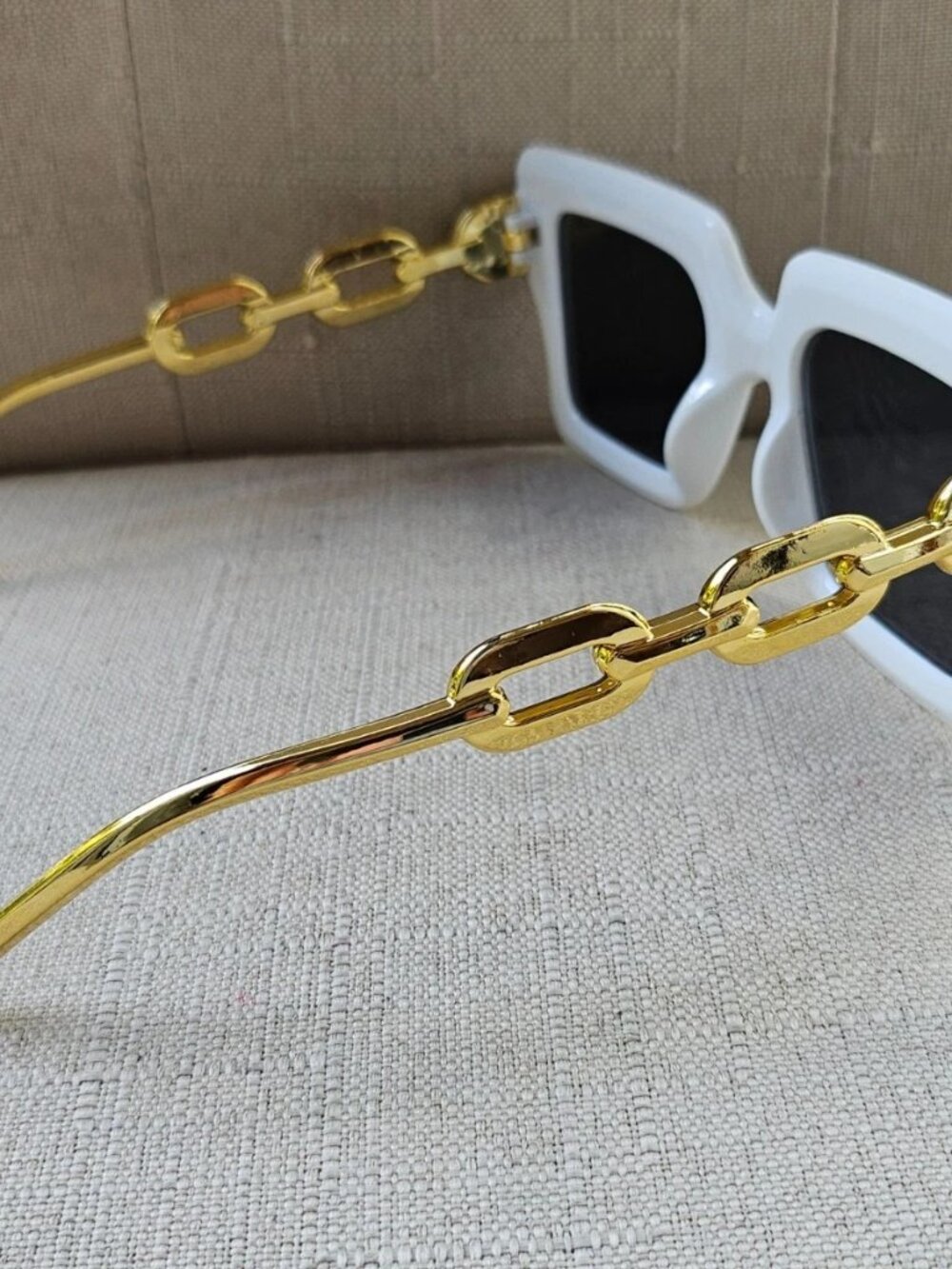 Fashion Sunglasses Women Eyeglasses White Plastic Frame Gold Tone Temple Shades - Picture 6 of 12